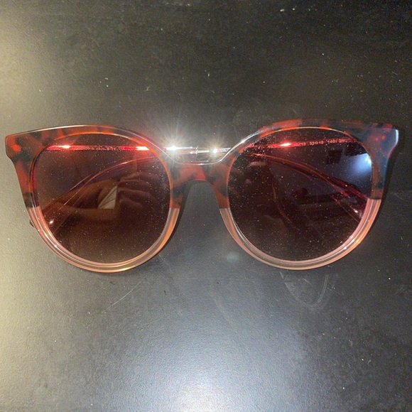 Valentino Sunglasses - Picture 6 of 7